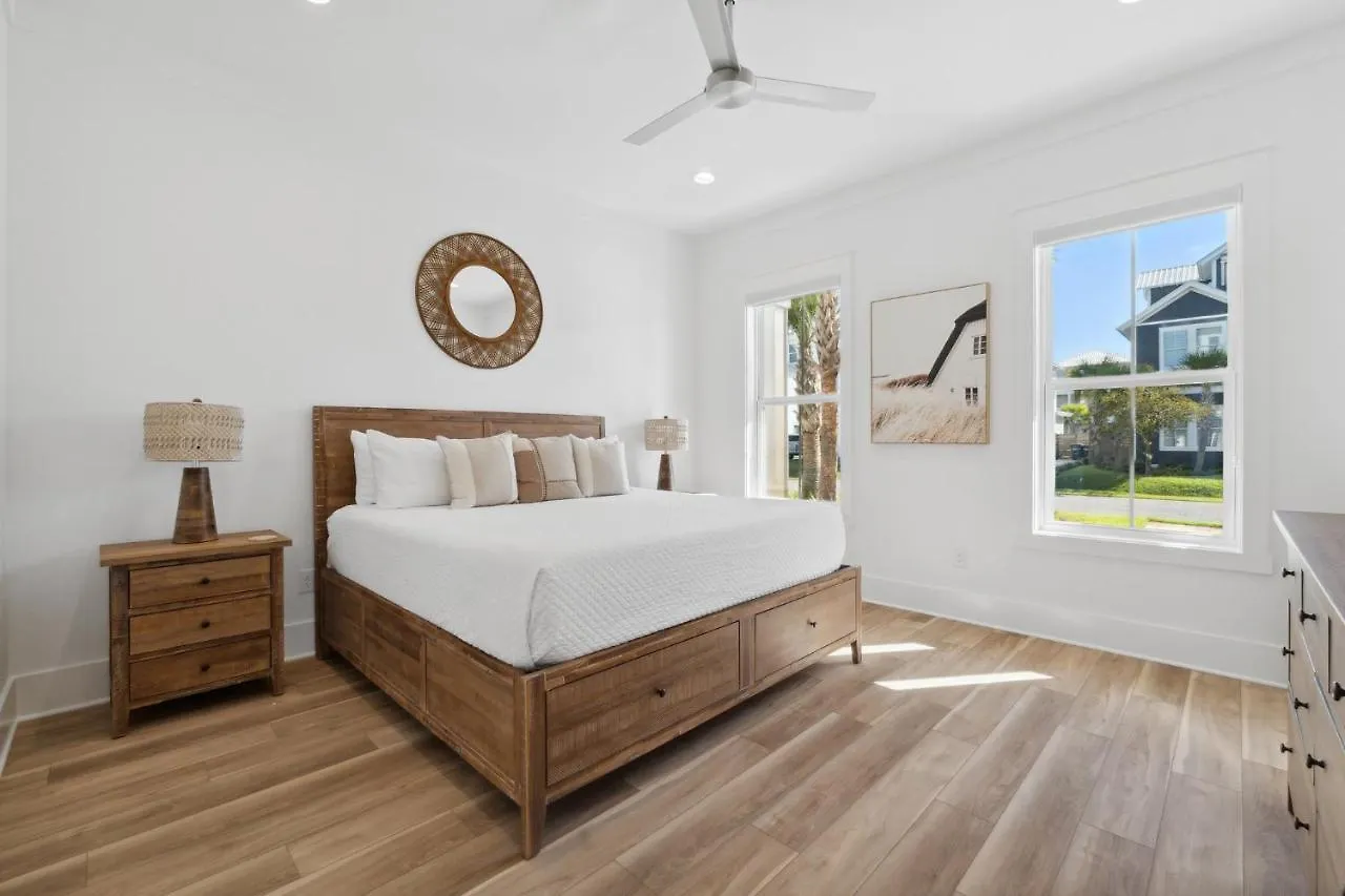 A Little Nauti With Pool And Golf Cart Villa Destin Holiday home